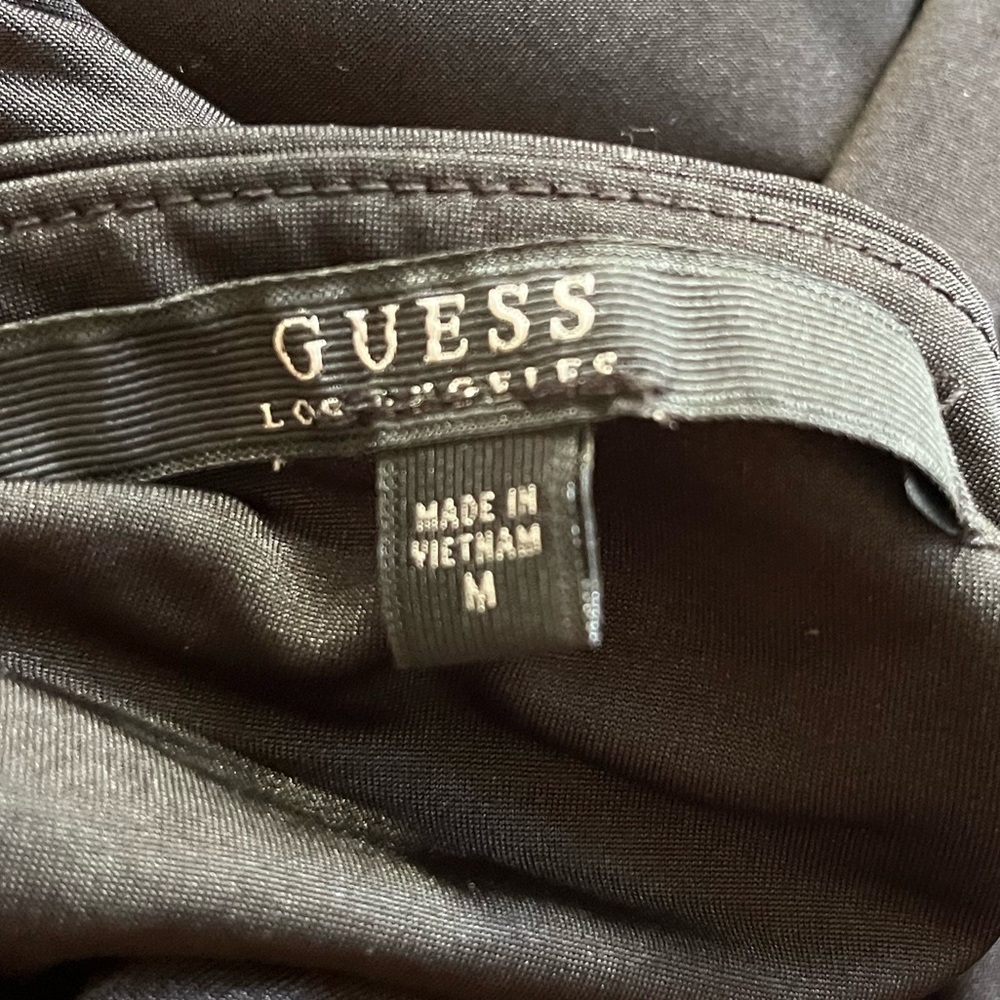 Guess halter top with pads. Medium. - Picture 9 of 13